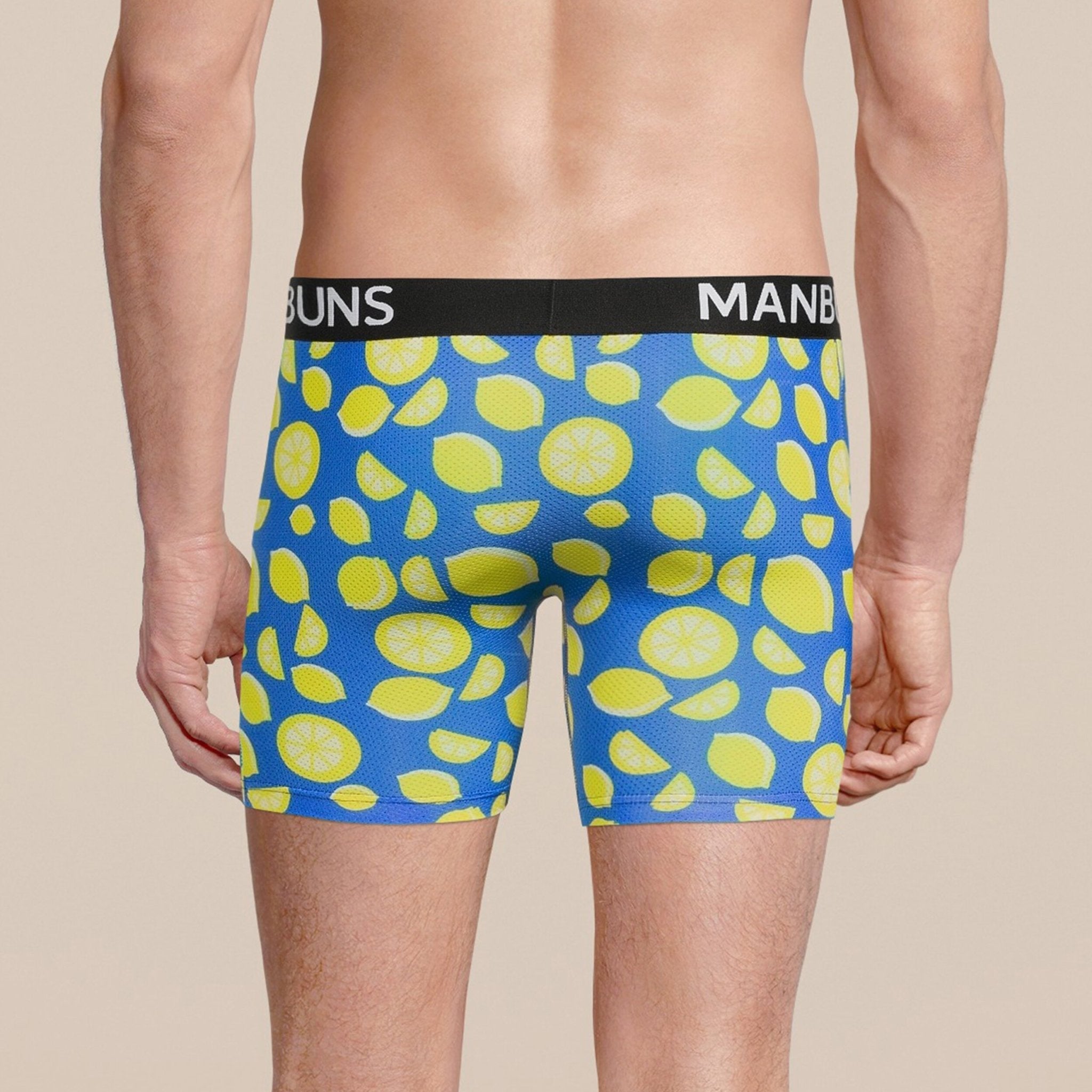 Herreundertøj med citronfarvet boxershorts